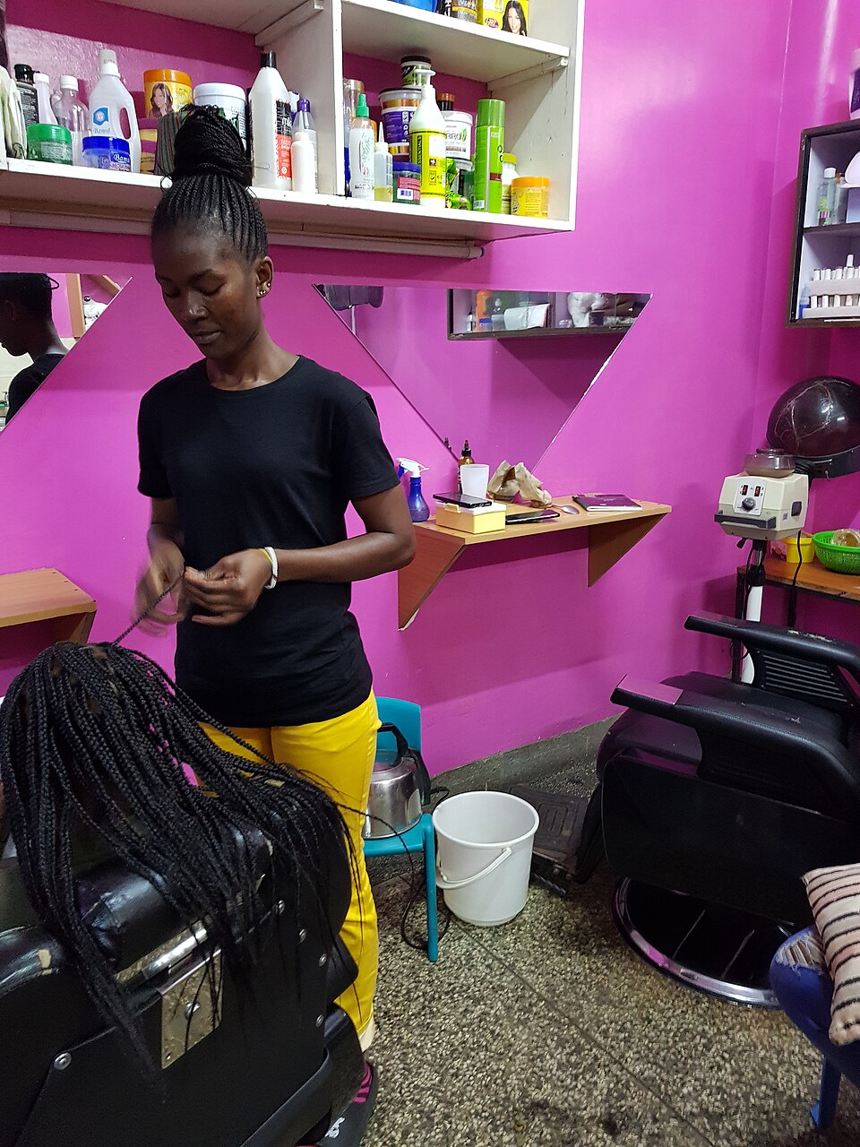 Ponytail Pink$tudio